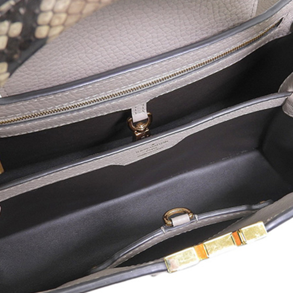 Louis Vuitton Capucines MM Leather Handbag Greige - Picture 5 of 7